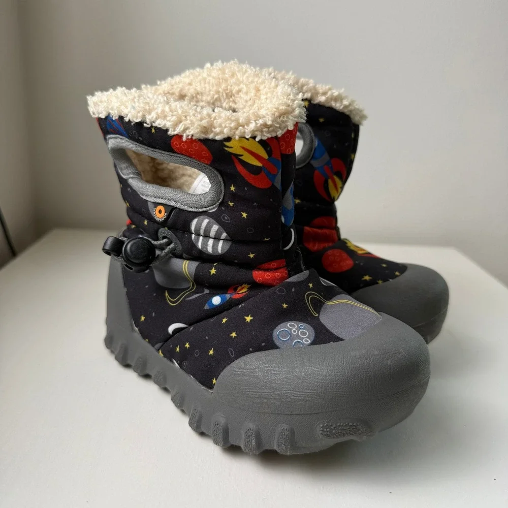 Bogs Kids B-Moc Space Print Snow Boots Sz 8 Winter Shoes Sherpa Sherpa Lined